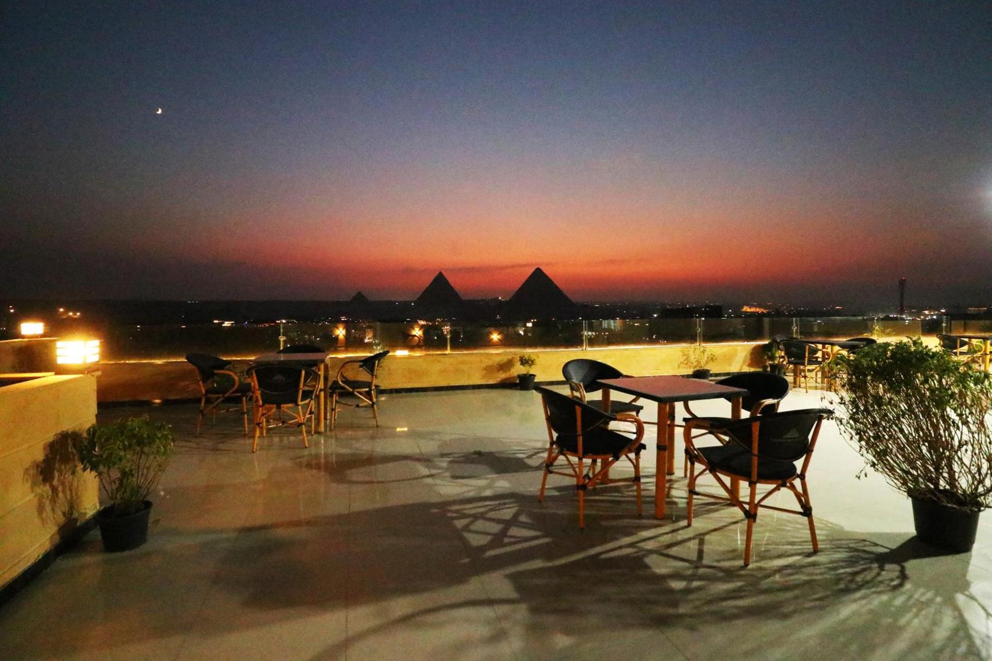 Pyramids Skyline Hotel Cairo Kafrat al Jabal ภายนอก รูปภาพ