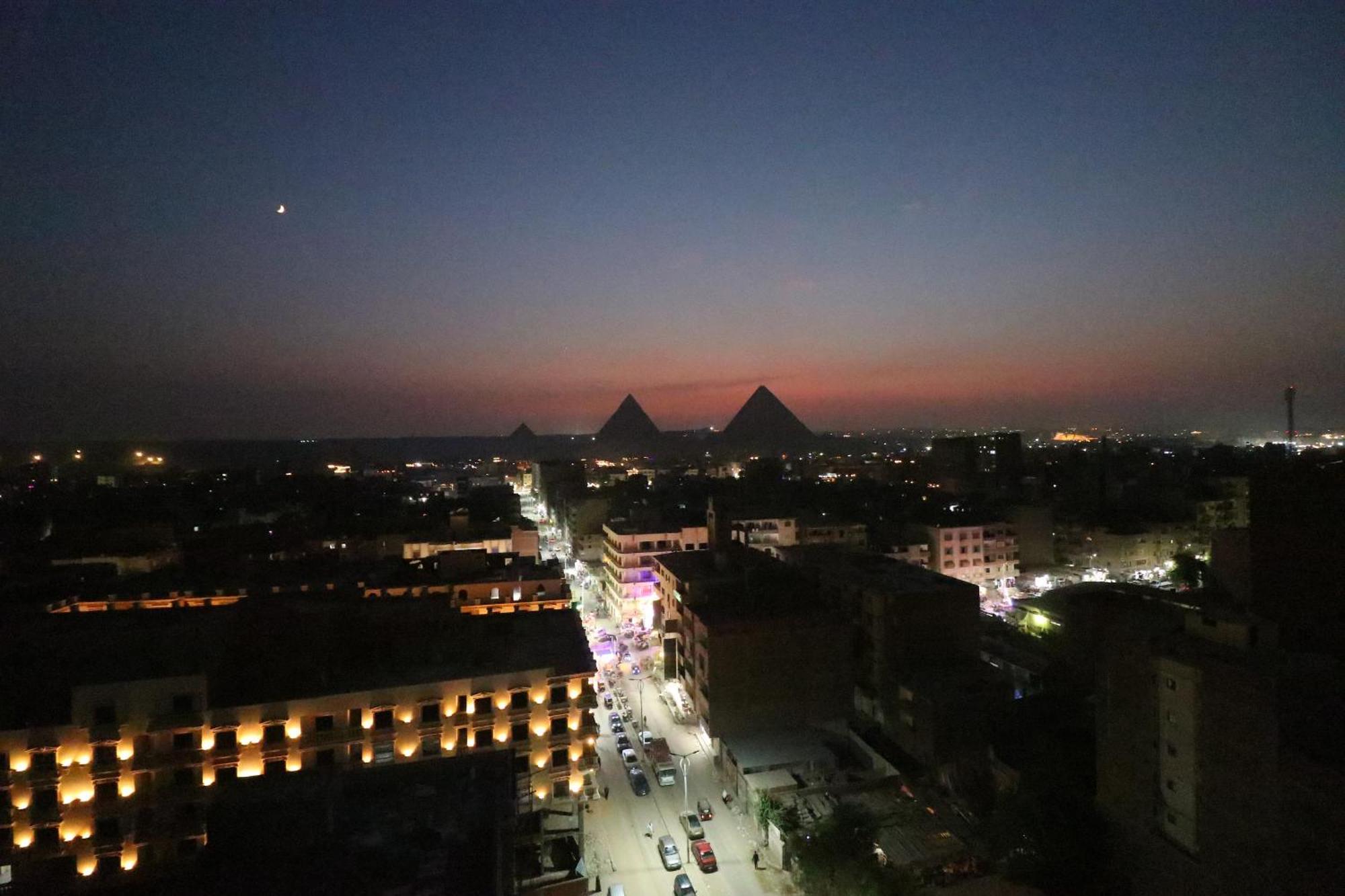 Pyramids Skyline Hotel Cairo Kafrat al Jabal ภายนอก รูปภาพ