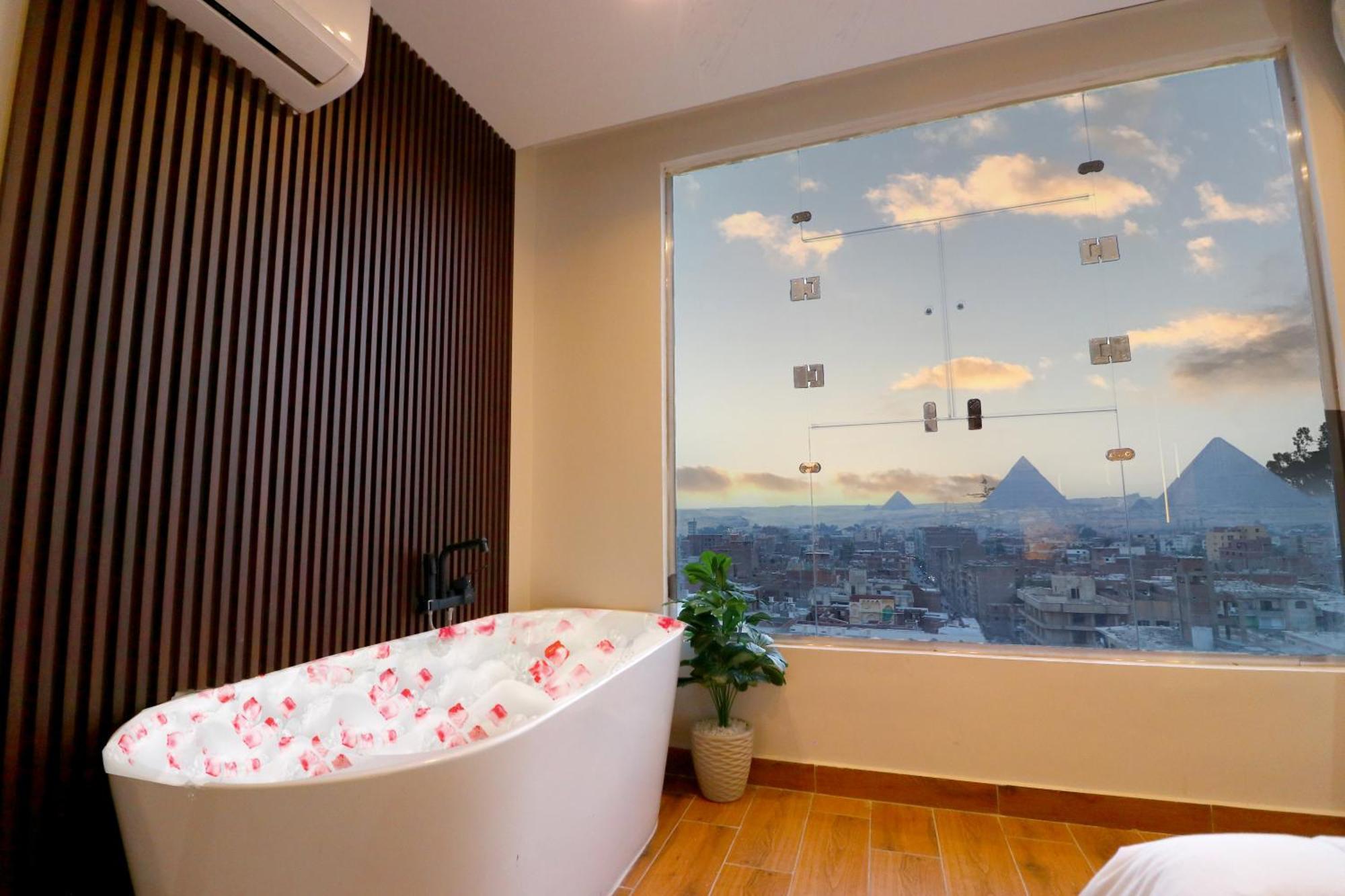 Pyramids Skyline Hotel Cairo Kafrat al Jabal ภายนอก รูปภาพ